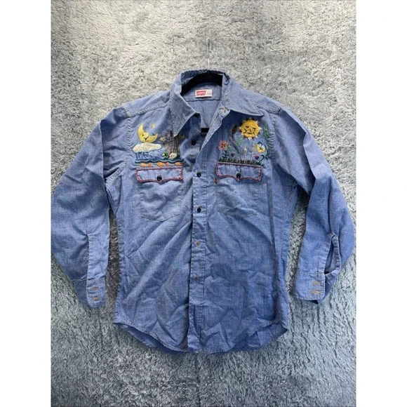 Vtg 70s Levi's Orange Tab Embroidered Chambray Shirt - Front & Back Floral Sun - Picture 2 of 12